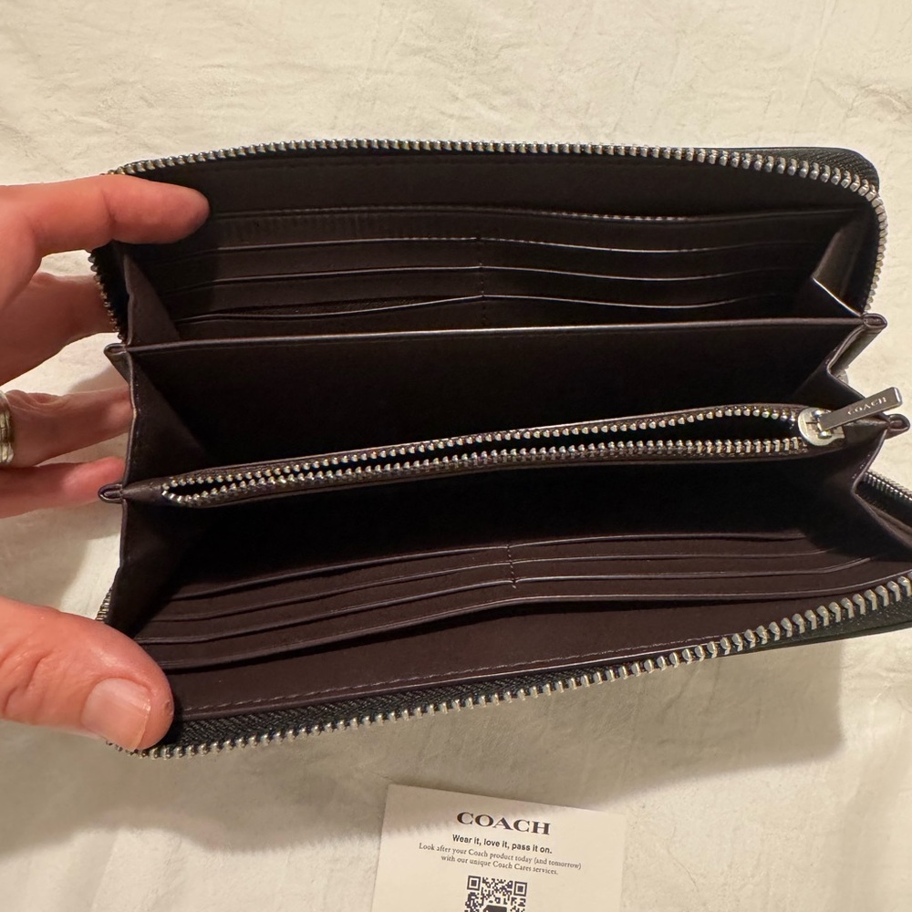 Coach Black Leather Zip-Around Wallet - Picture 2 of 2